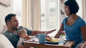 Workin' Moms 1. Sezon 2. Bölüm