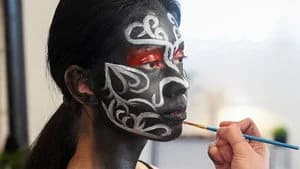 Glow Up: Britain's Next Make-Up Star 5. Sezon 2. Bölüm