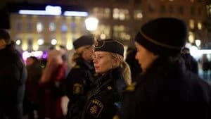 Tunna blå linjen 2. Sezon 2. Bölüm